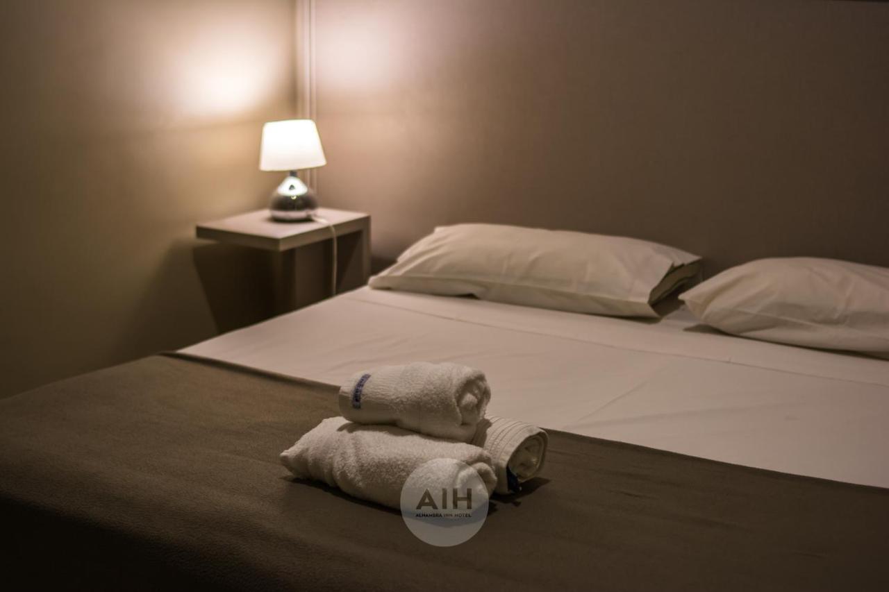 סן חואן Hotel Alhambra מראה חיצוני תמונה