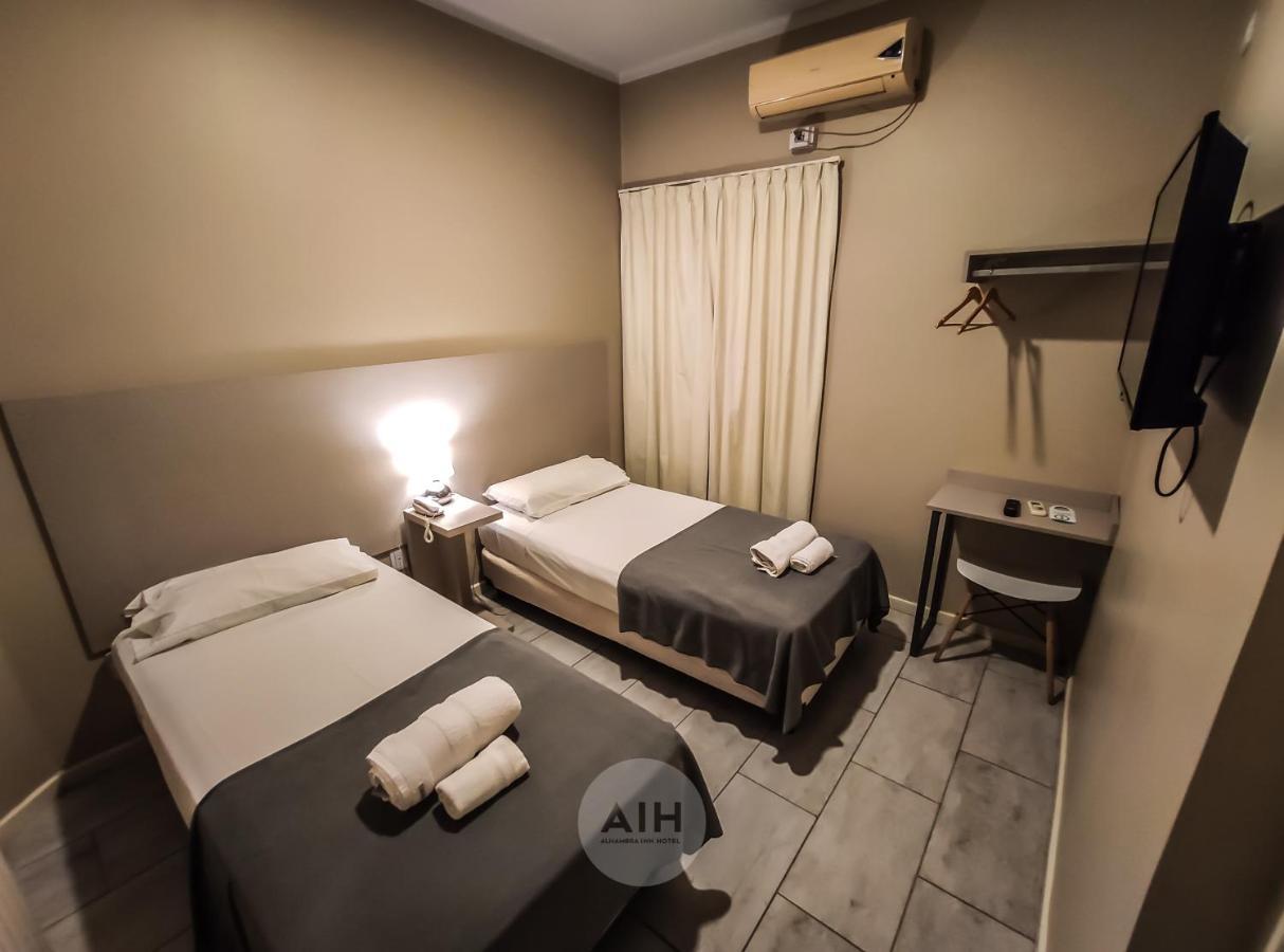 סן חואן Hotel Alhambra מראה חיצוני תמונה